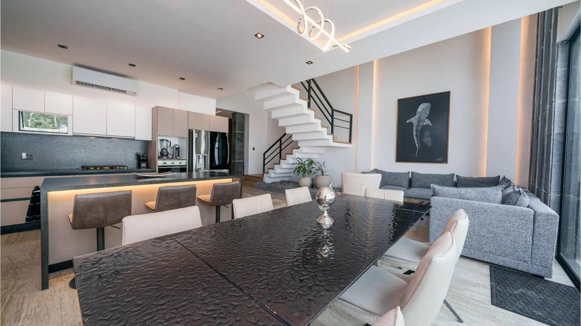 Luxury 5 Bedroom Villa - Private Heated Pool - Movie Theater - Gated Community - fits 11 Cancún 0*,