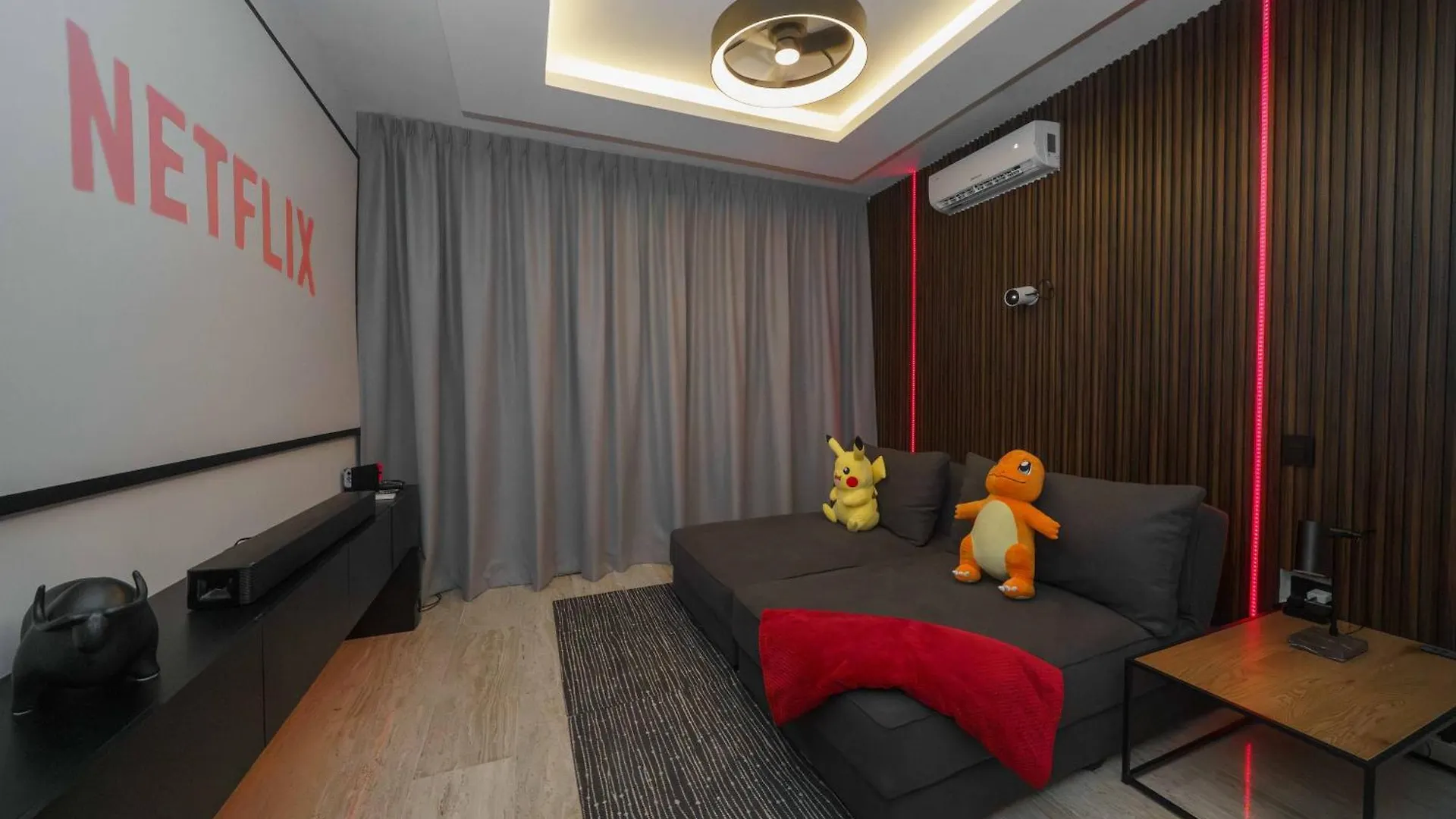 Luxury 5 Bedroom Villa - Private Heated Pool - Movie Theater - Gated Community - fits 11 カンクン