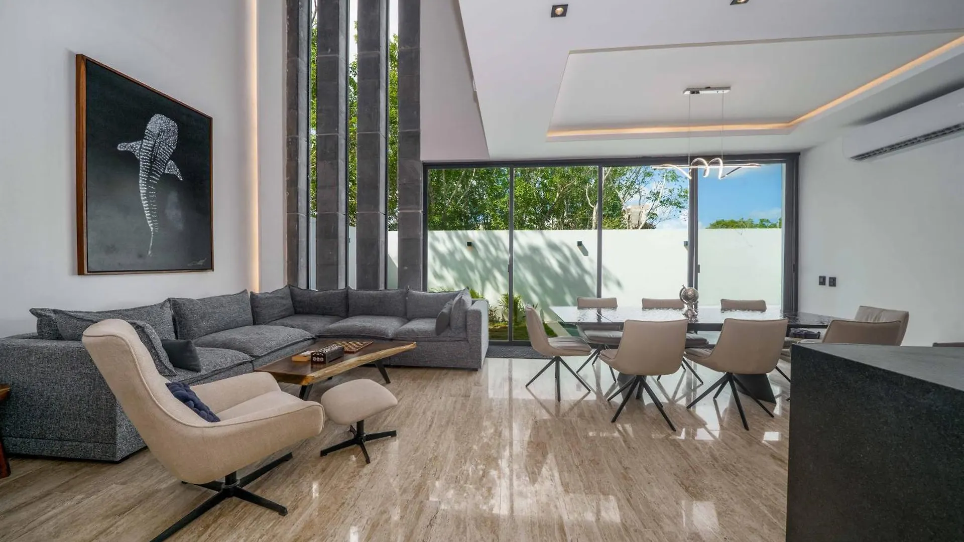 Luxury 5 Bedroom Villa - Private Heated Pool - Movie Theater - Gated Community - fits 11 カンクン 0*,  メキシコ